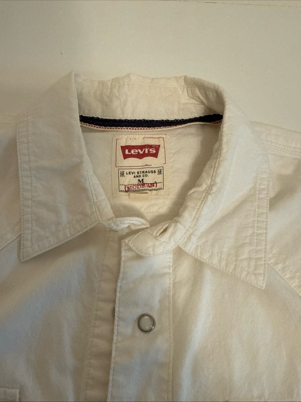 Levi's Cream Men's Casual Button-Front Shirt